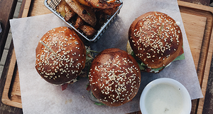 Guacamole Burgers Recipe: Juicy & Flavorful | Steamboat HC